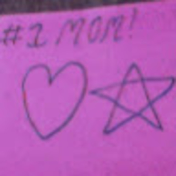 Meet your Posher, Laura - Picture 1 of 1